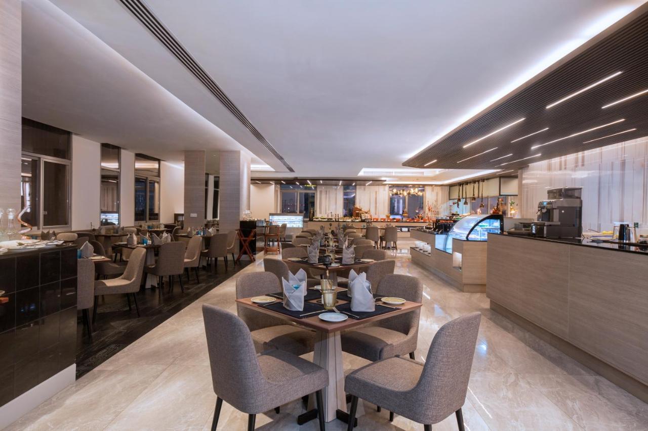 Zealax Hotel & Residence Yangon Extérieur photo