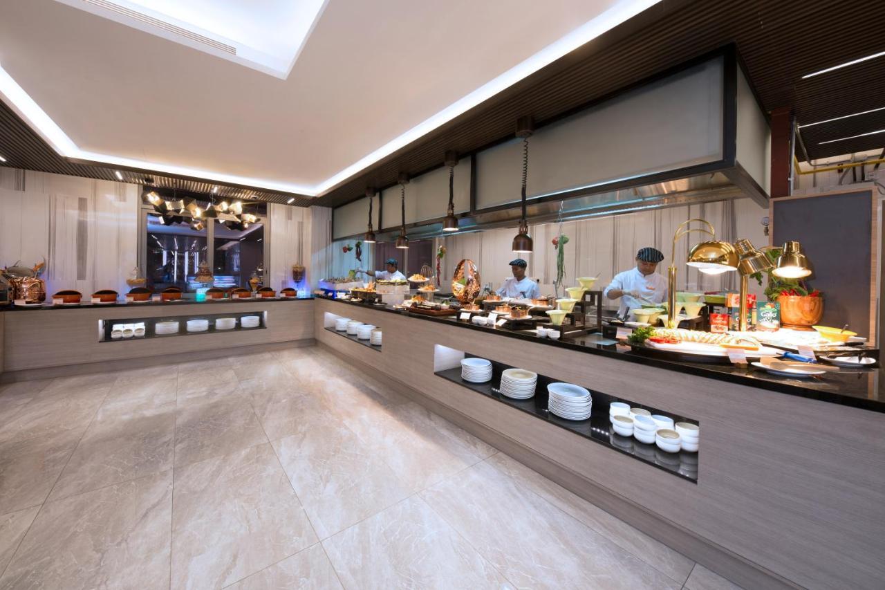 Zealax Hotel & Residence Yangon Extérieur photo