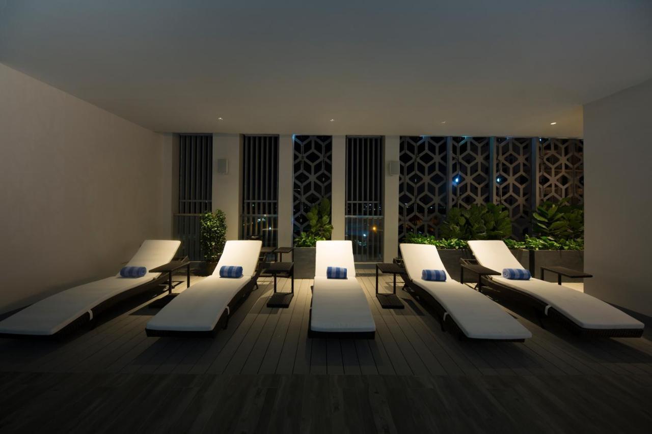Zealax Hotel & Residence Yangon Extérieur photo