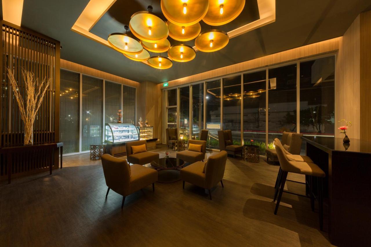 Zealax Hotel & Residence Yangon Extérieur photo