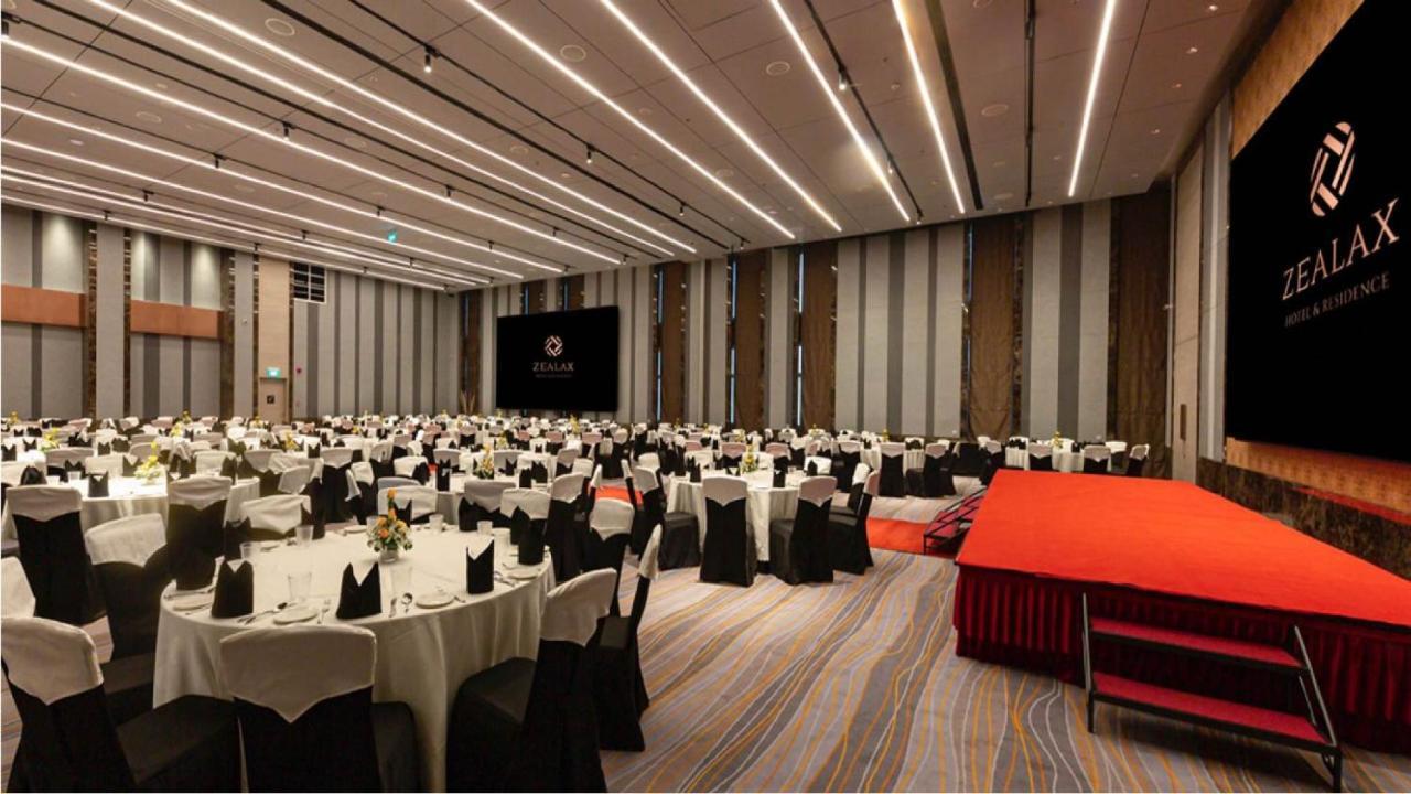 Zealax Hotel & Residence Yangon Extérieur photo