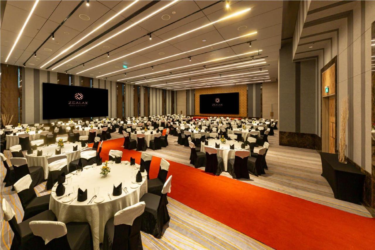 Zealax Hotel & Residence Yangon Extérieur photo