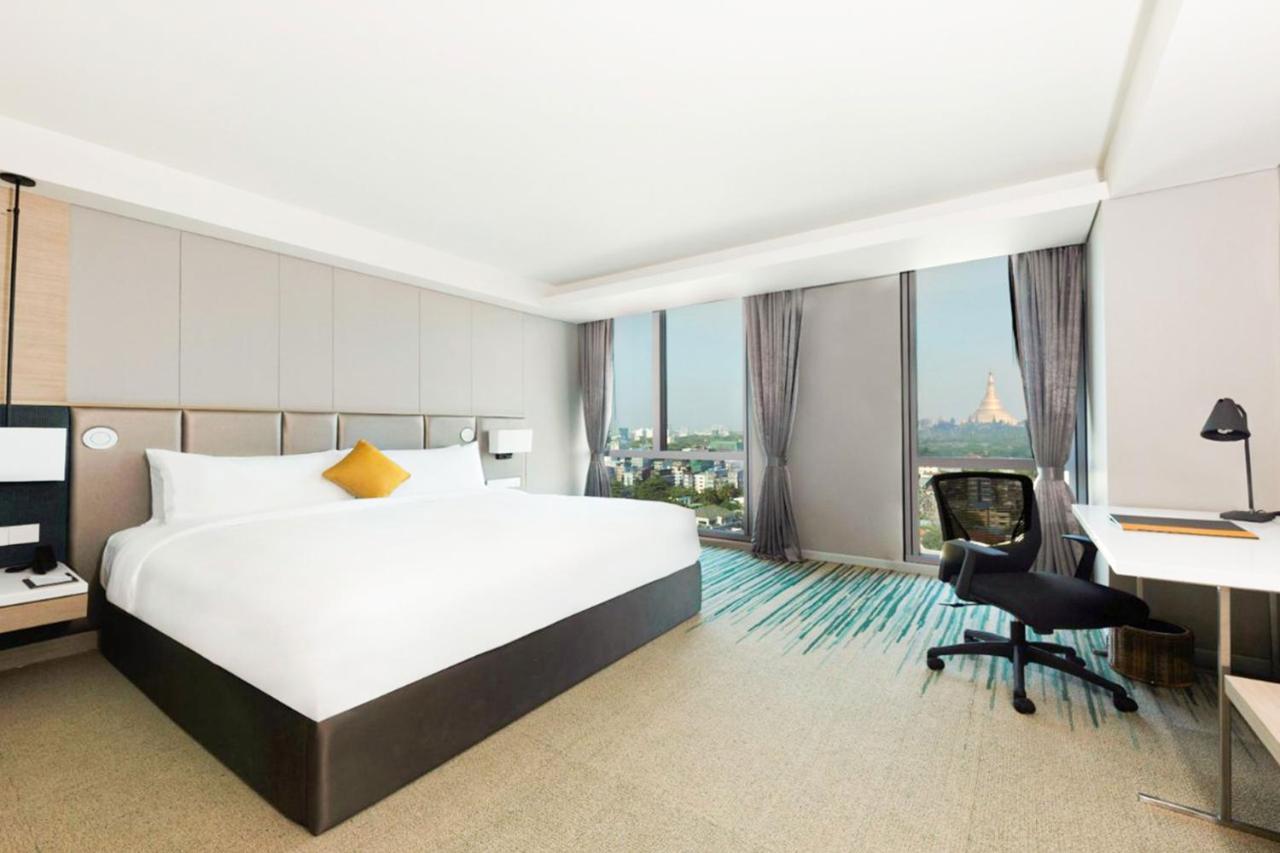 Zealax Hotel & Residence Yangon Extérieur photo