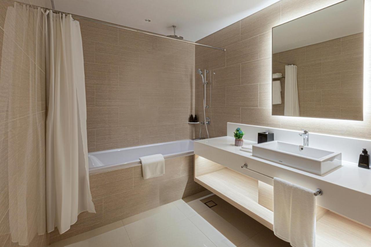 Zealax Hotel & Residence Yangon Extérieur photo